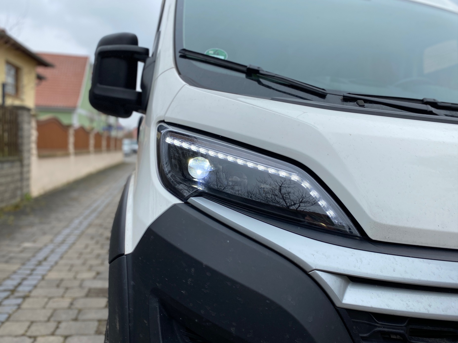 VOLL LED Tagfahrlicht Scheinwerfer schwarz für Peugeot Boxer ab 2014 dynamischer Led Blinker für orig. Halogen