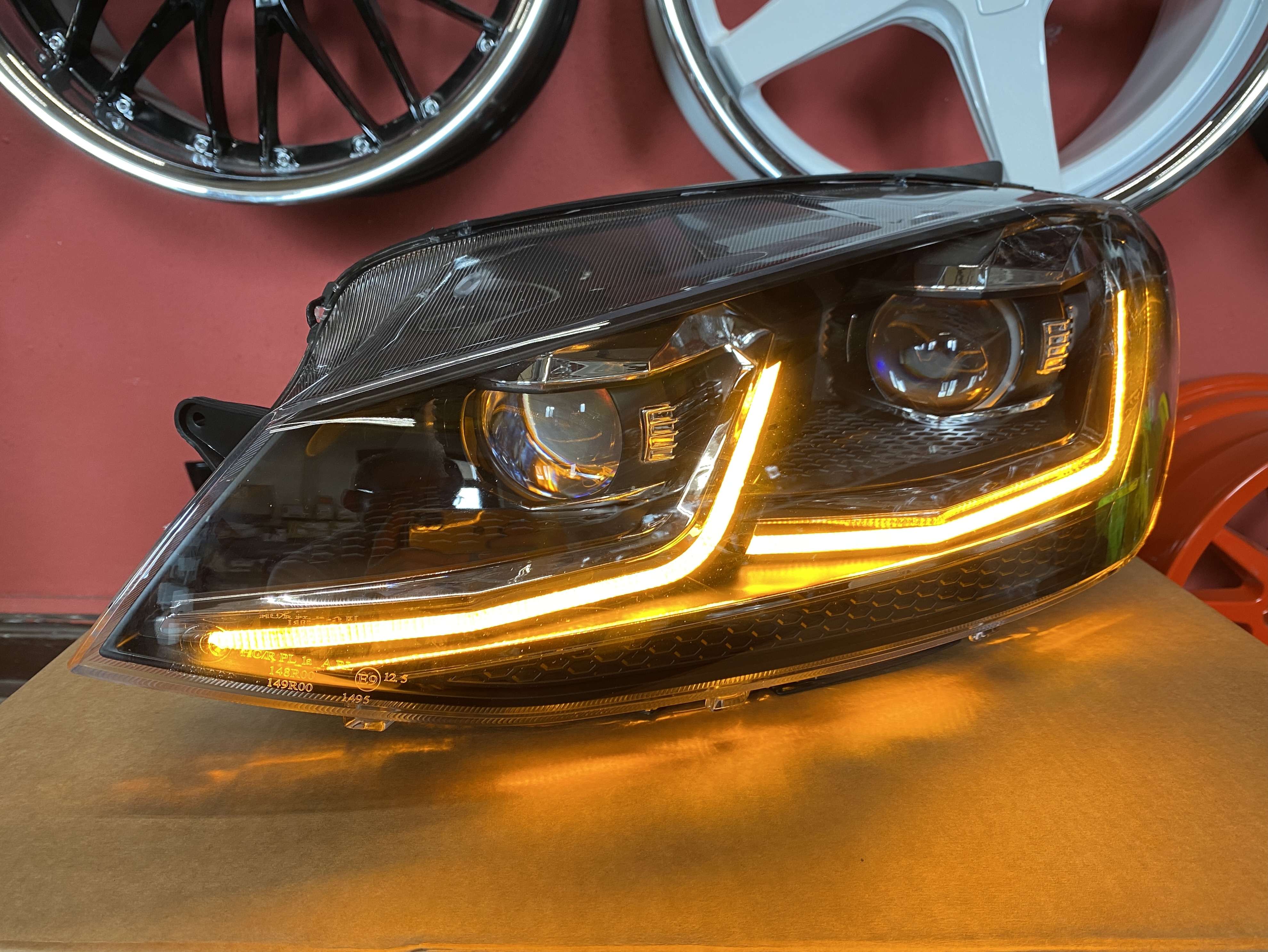 LED TAGFAHRLICHT Scheinwerfer für VW Golf 7 Bj 12-17 dynamischer LED Blinker Facelift-Optik