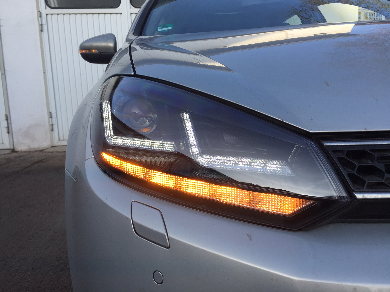 OSRAM XENARC Xenon Tagfahrlicht Scheinwerfer chrom für VW GOLF 6 für HALOGEN