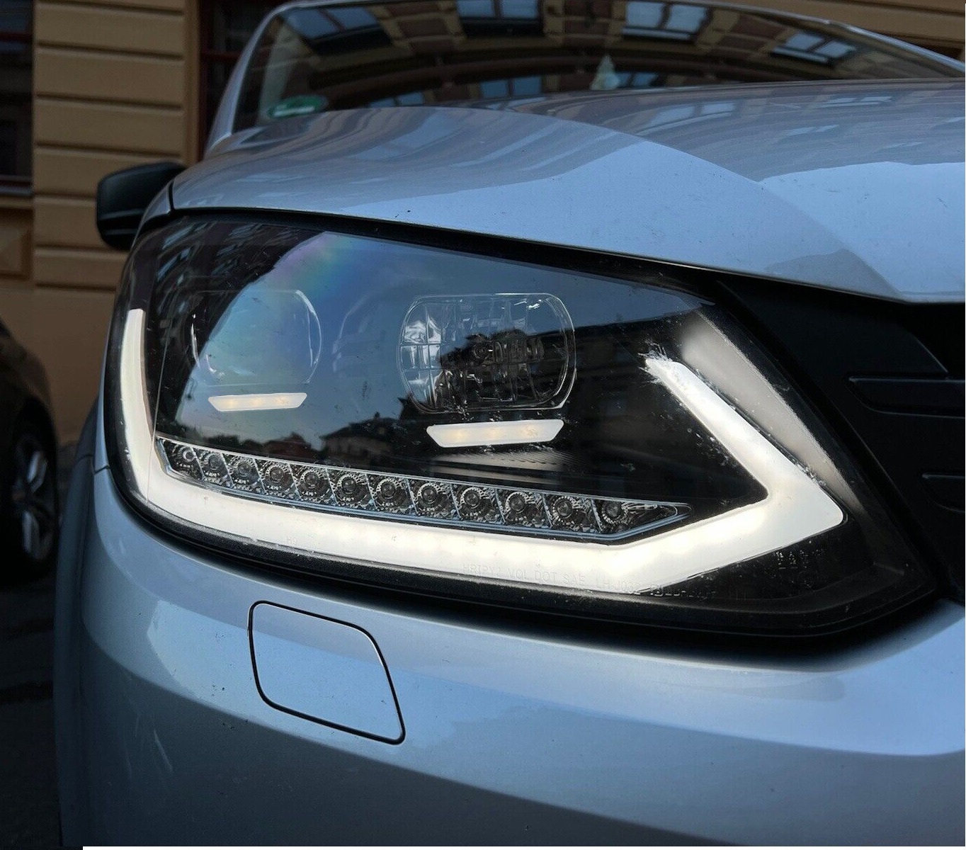 Lightbar Tagfahrlicht Scheinwerfer schwarz für VW Caddy 10-15 dynamischer Blinker