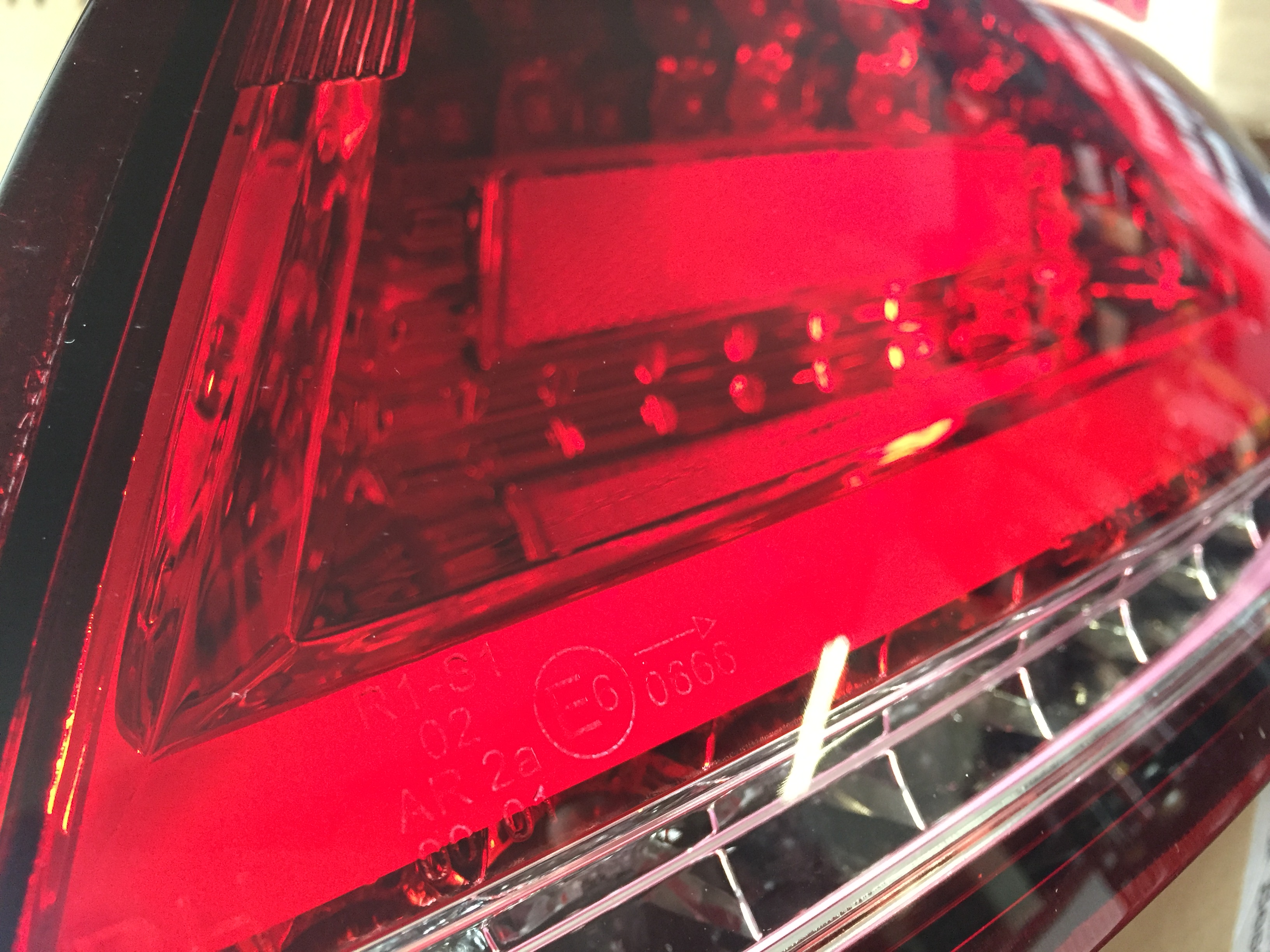 Voll-LED Rückleuchten für Audi TT 8J 06-14 rot 8S-Optik