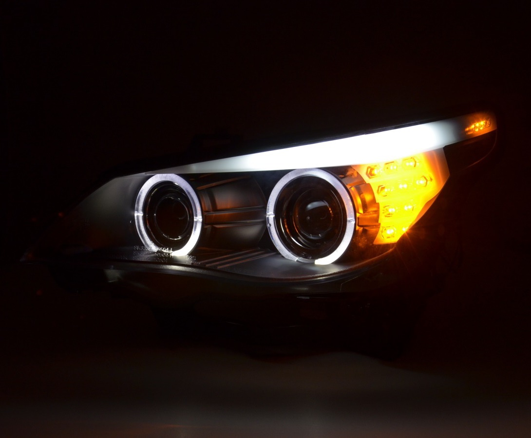 Xenon Scheinwerfer für BMW E60 E61 08-10 schwarz Led Angel Eyes D1S mit AFS