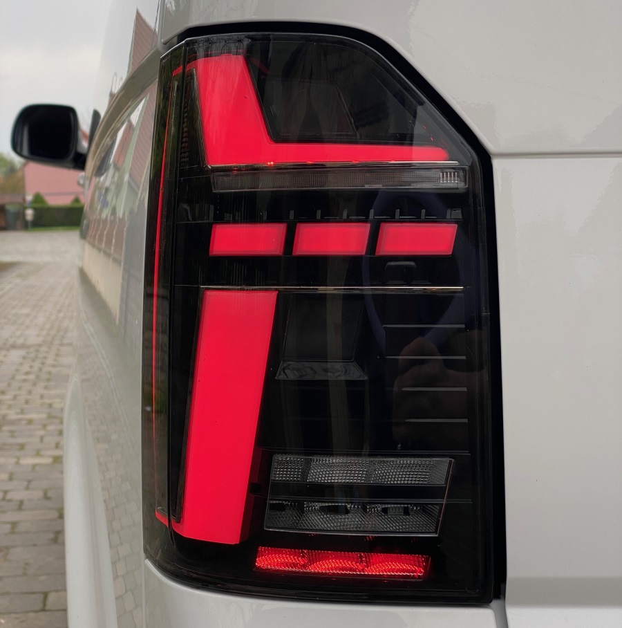 Voll LED Rückleuchten für VW T6 2015-2019 schwarz T6.1-Look Laufblinker