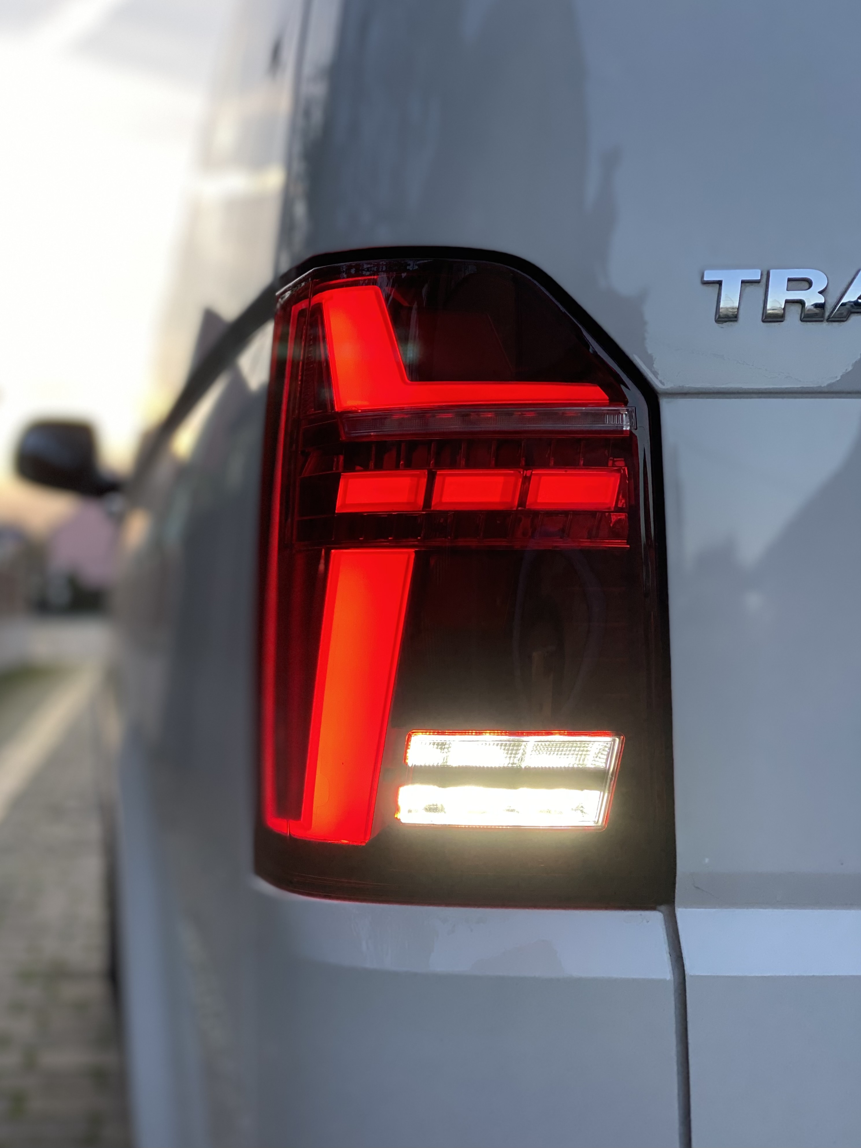 Voll LED Rückleuchten für VW T6.1 2019+ rot sequentieller Start Laufblinker für orig. Halogen