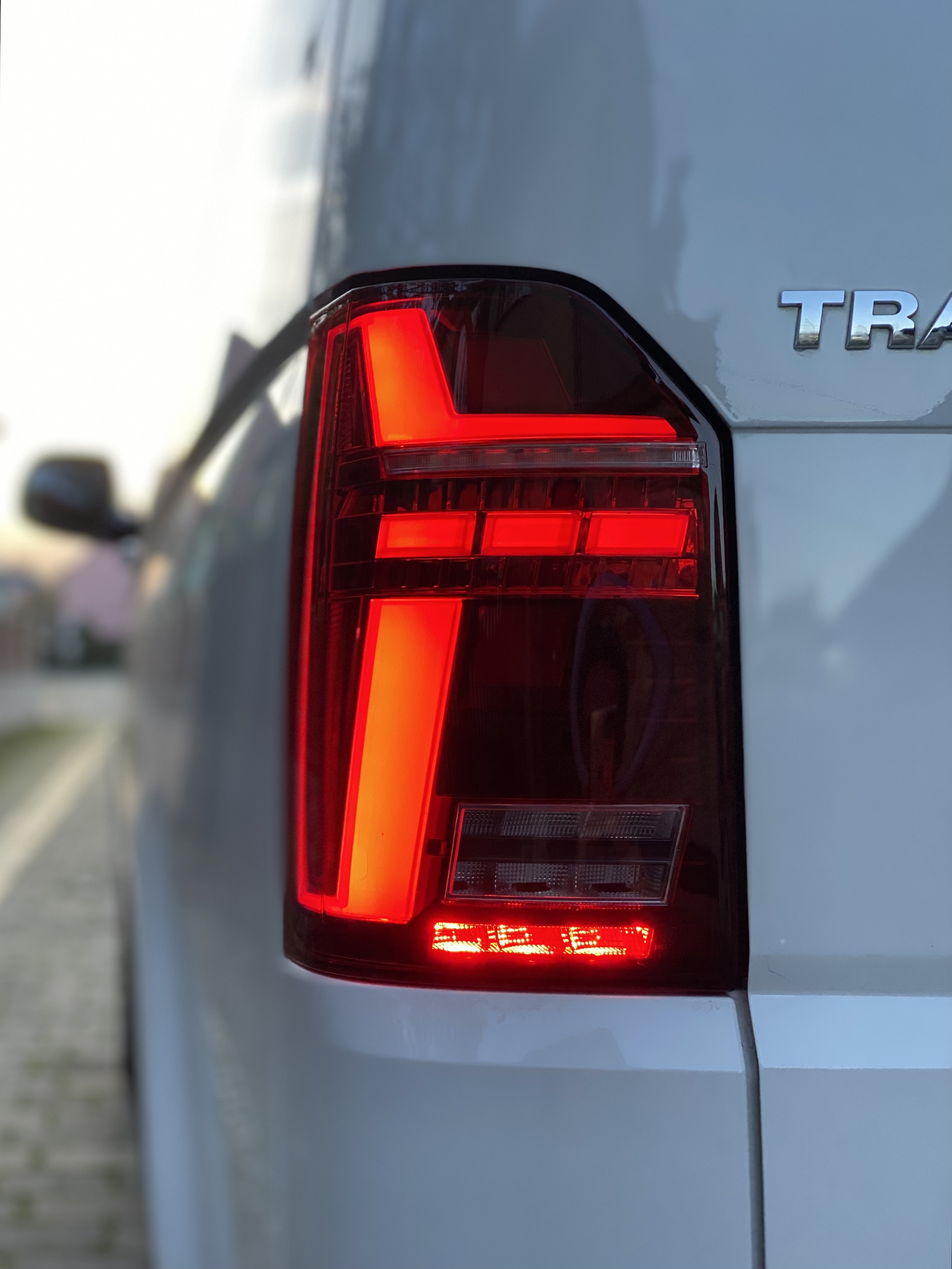 Voll LED Rückleuchten für VW T6 2015-2019 rot T6.1-Look Laufblinker