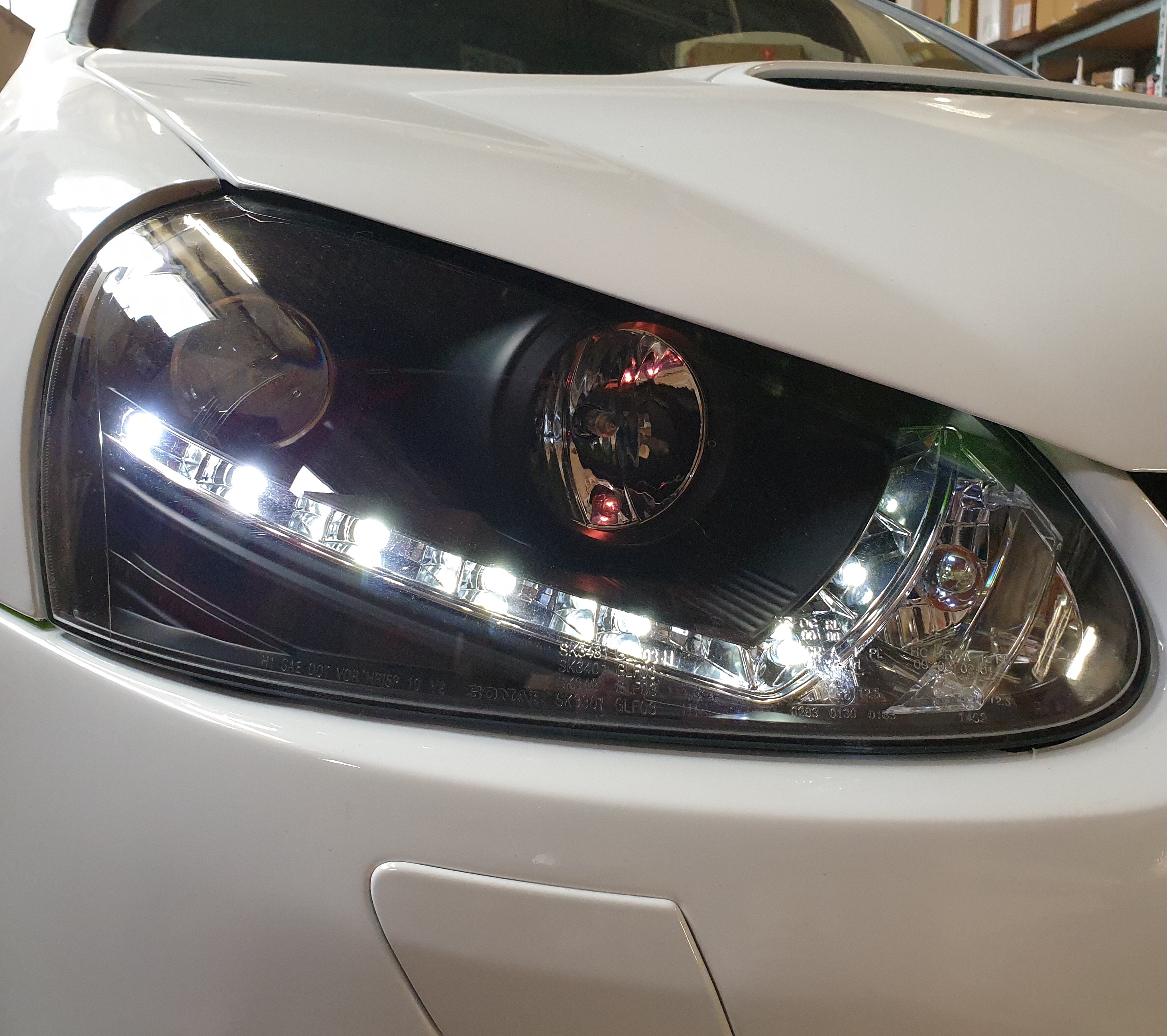 LED TAGFAHRLICHT Scheinwerfer für VW Golf 5 V 03-09 black schwarz