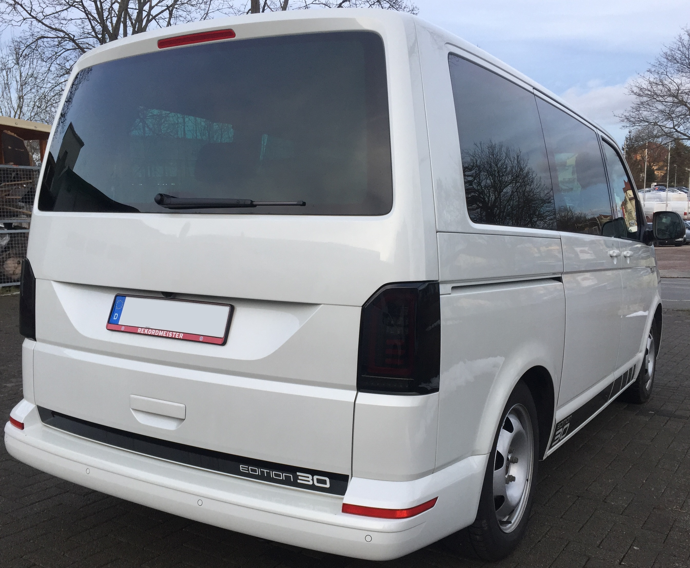 Voll LED Rückleuchten für VW T6.1 ab 2019 schwarz rot Heckklappe