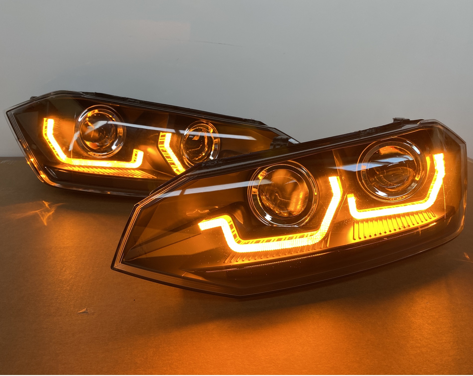 Scheinwerfer schwarz mit dynamischem Led-Blinker für VW Polo AW MK6 2017+