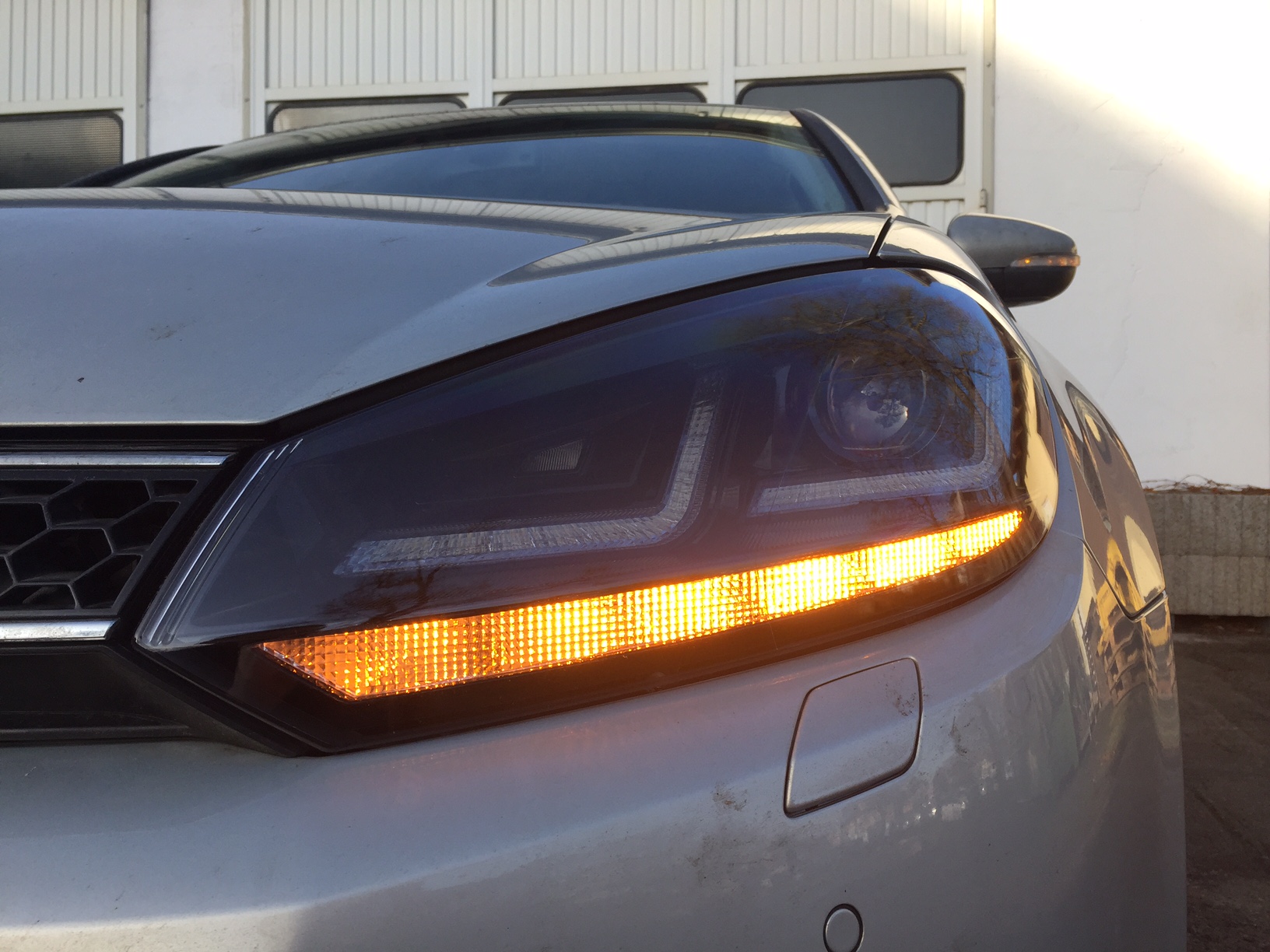 OSRAM XENARC Xenon Tagfahrlicht Scheinwerfer schwarz für VW GOLF 6 für HALOGEN