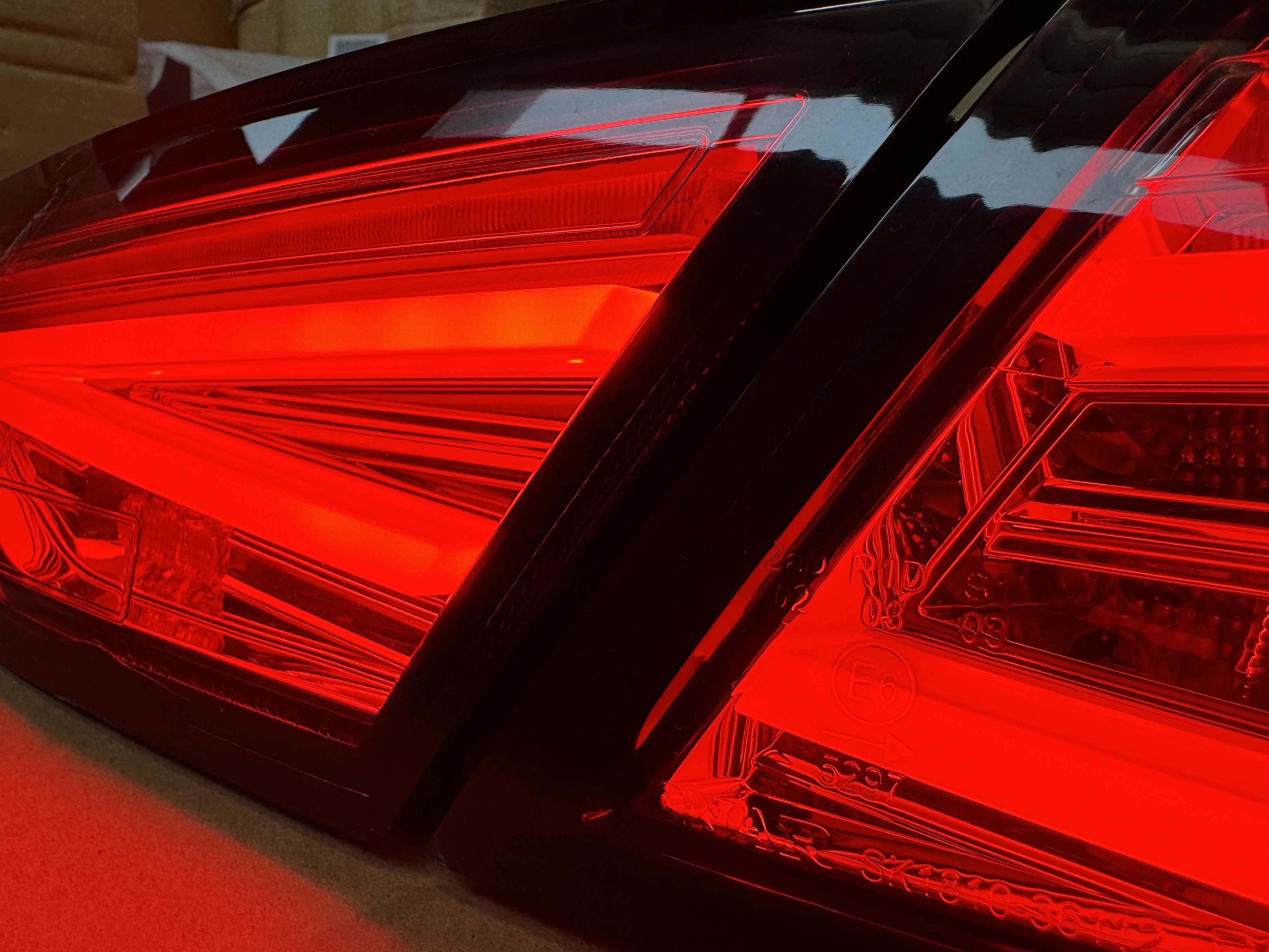 VOLL LED Rückleuchten für Seat Leon 5F 12-16 dunkelrot für orig. Halogen