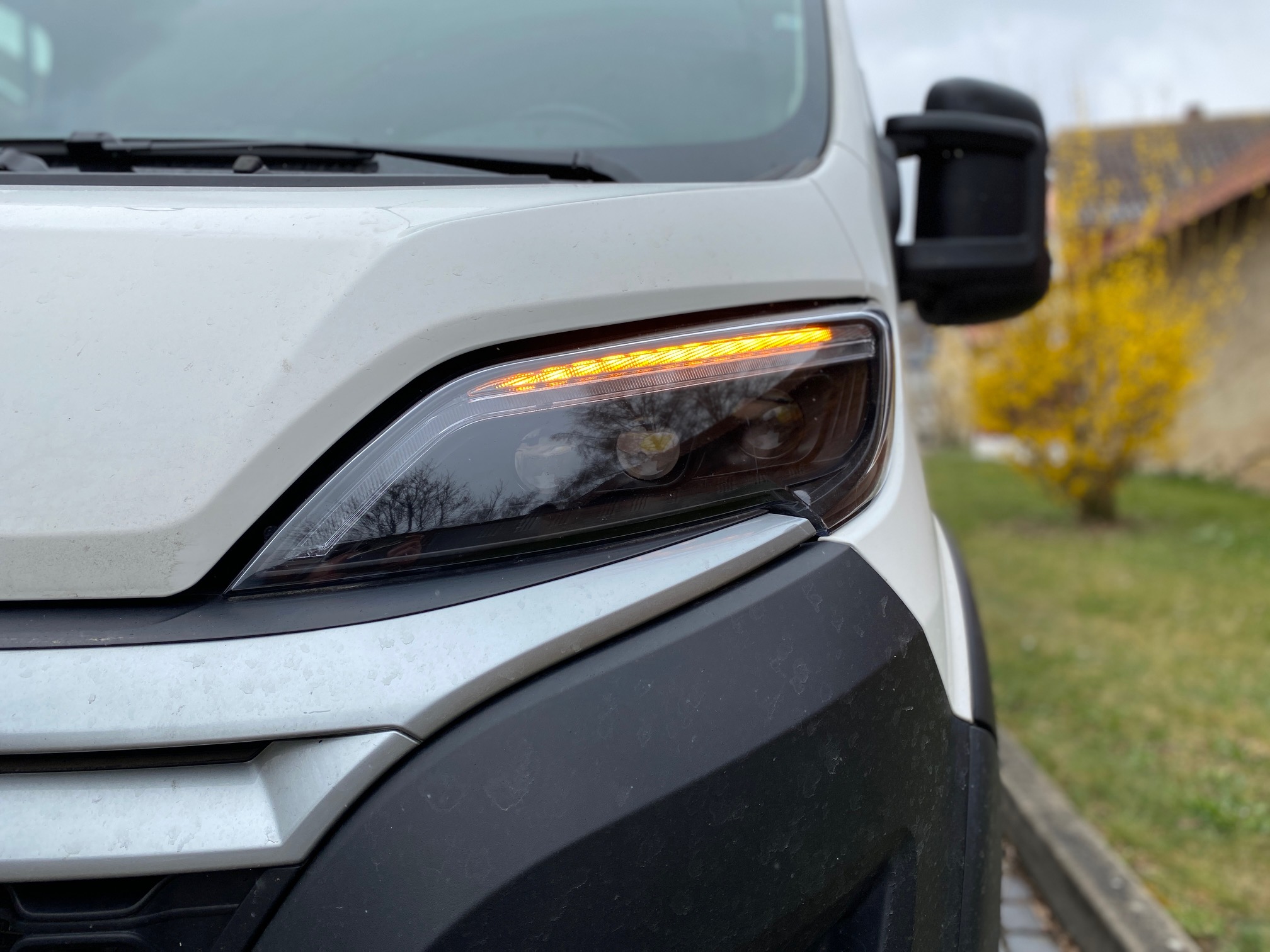 VOLL LED Tagfahrlicht Scheinwerfer schwarz für Peugeot Boxer ab 2014 dynamischer Led Blinker für orig. Halogen