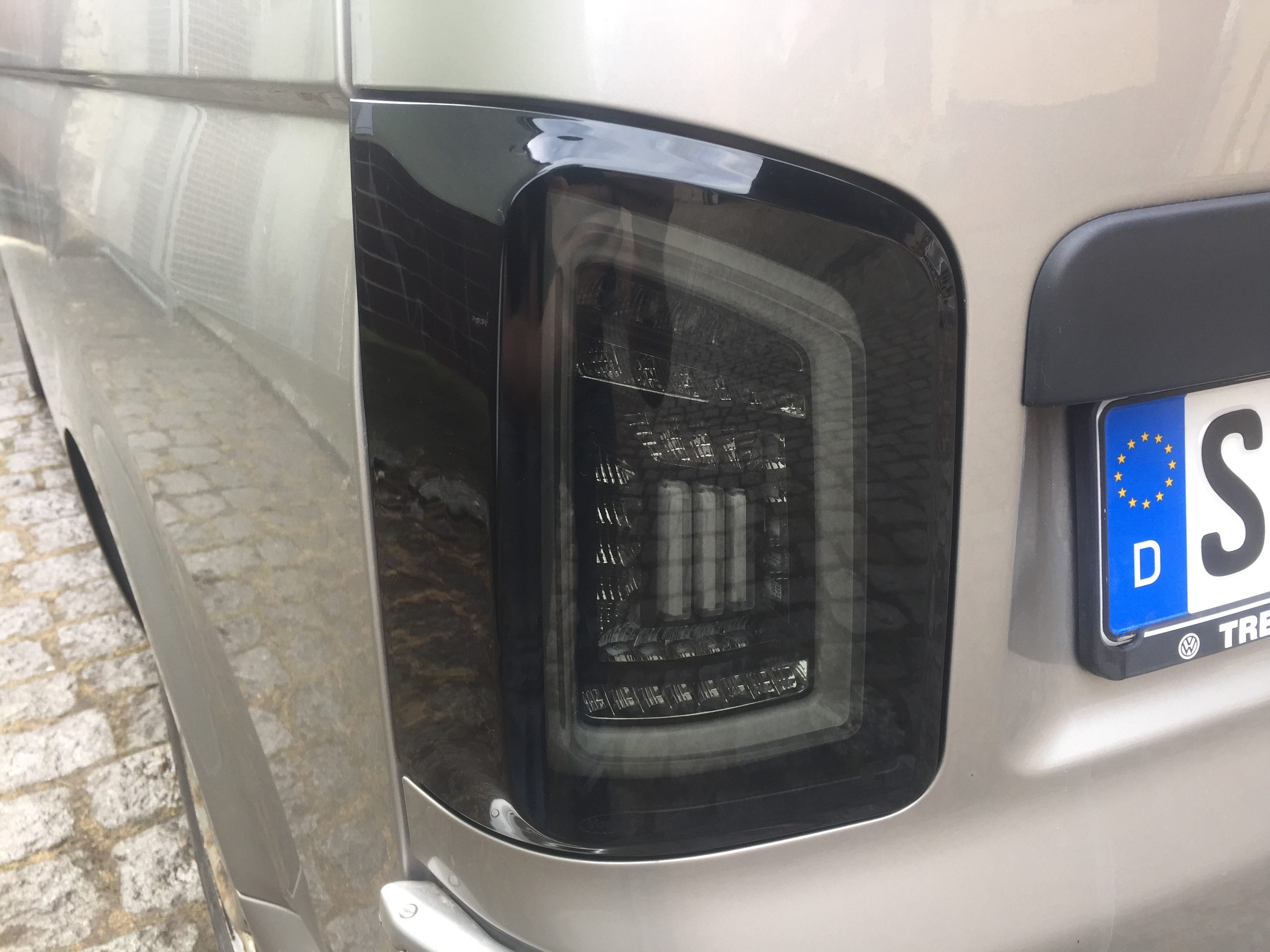 Voll LED Rückleuchten für VW T5 2003-2015 schwarz grau Led-Blinker Flügeltürer