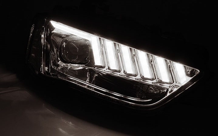 Halogen Scheinwerfer für AUDI A4 B8 8K 12-15 chrom mit Led Laufblinker & Tagfahrlicht