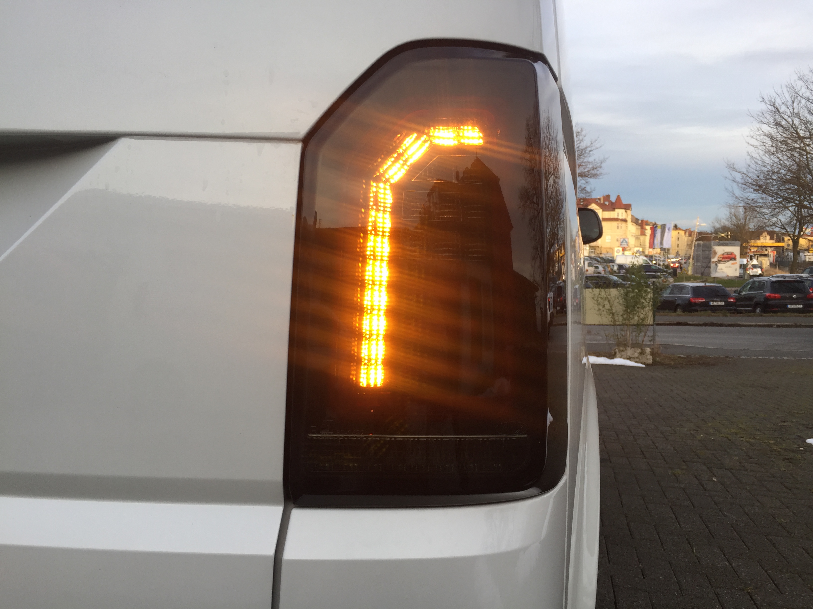 Voll LED Rückleuchten für VW T6 2015-2019 schwarz rot