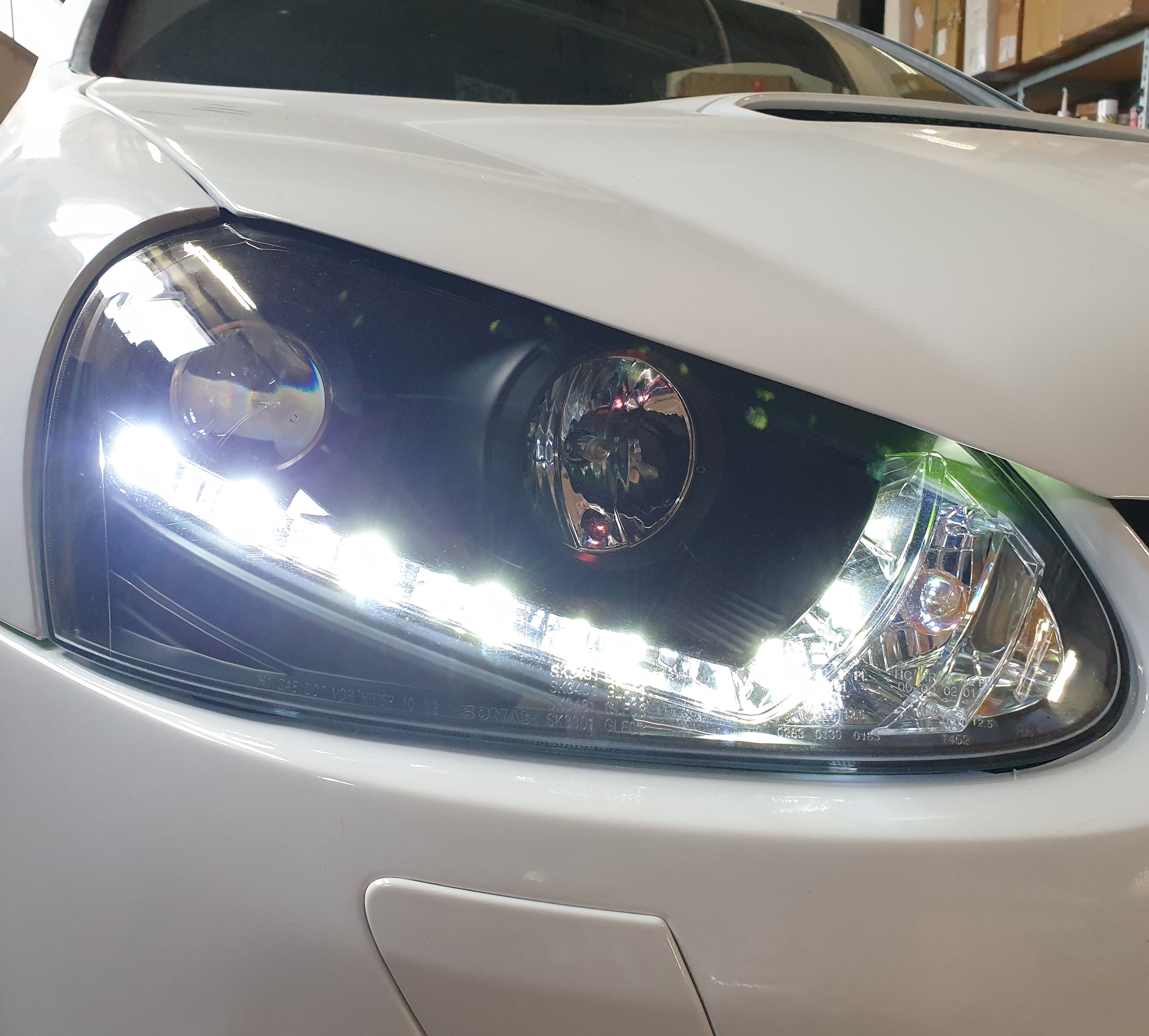LED TAGFAHRLICHT Scheinwerfer für VW Golf 5 V 03-09 black schwarz