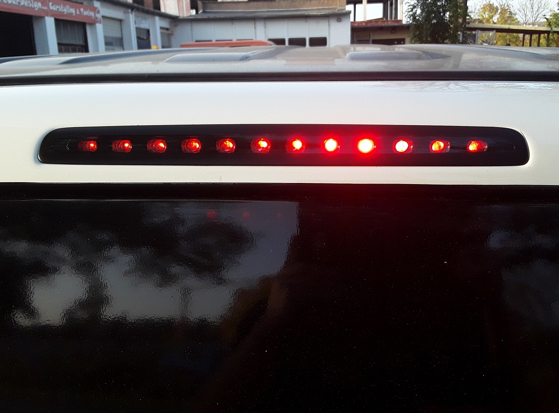 LED Bremsleuchte für VW T5 Bus 03-15 mit Heckklappe schwarz klar