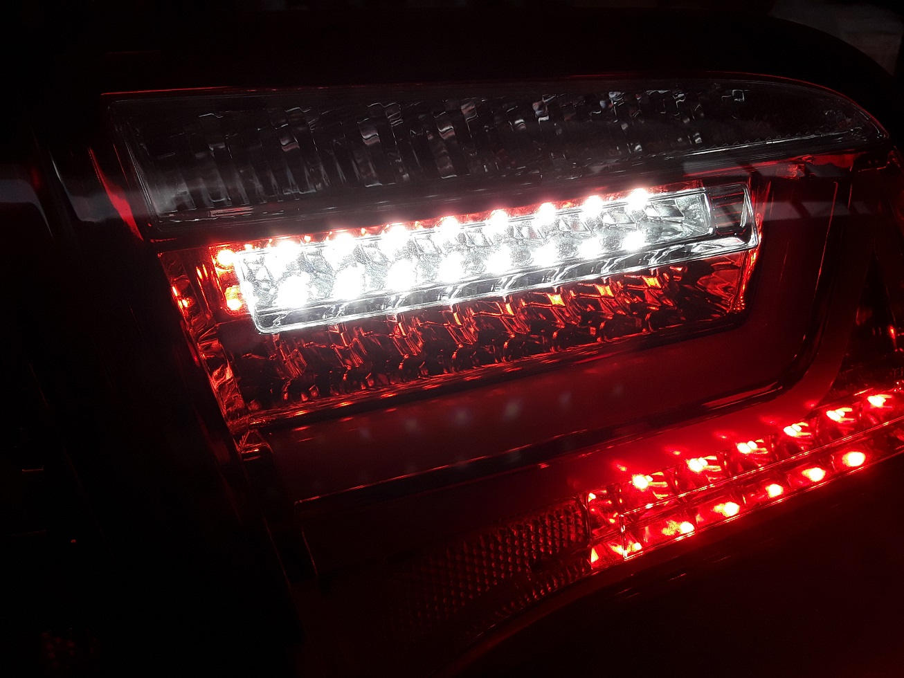 LED Rückleuchten für Audi A6 4F Avant 04-11 rot-schwarz RA23LRS