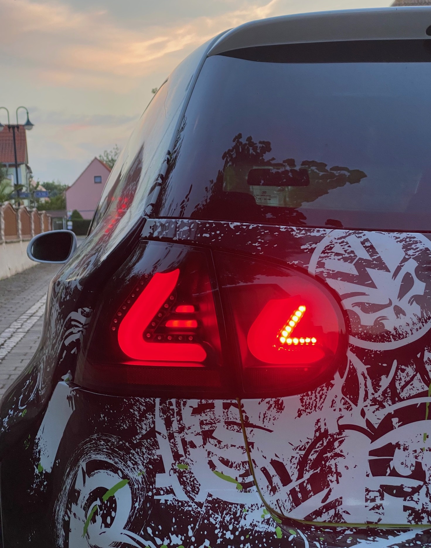 carDNA LED Rückleuchten für VW Golf V 5 03-09 schwarz smoke RV16ALLBS