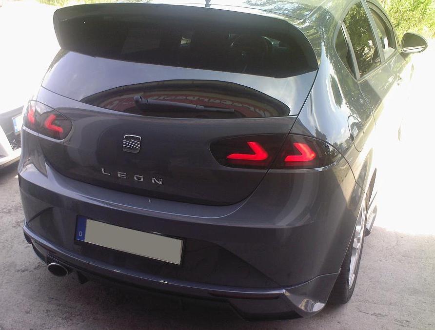 carDNA LED Rückleuchten für Seat Leon 09-12 1P1 black/smoke schwarz