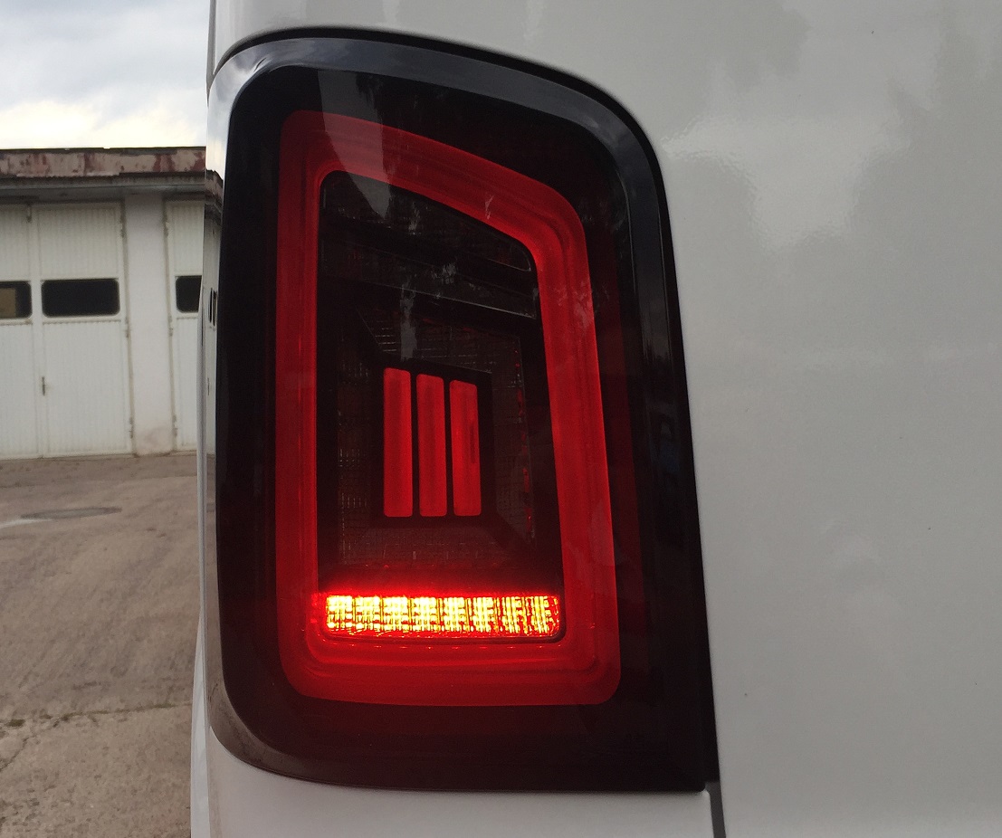 Voll LED Rückleuchten für VW T5 2003-2015 schwarz grau