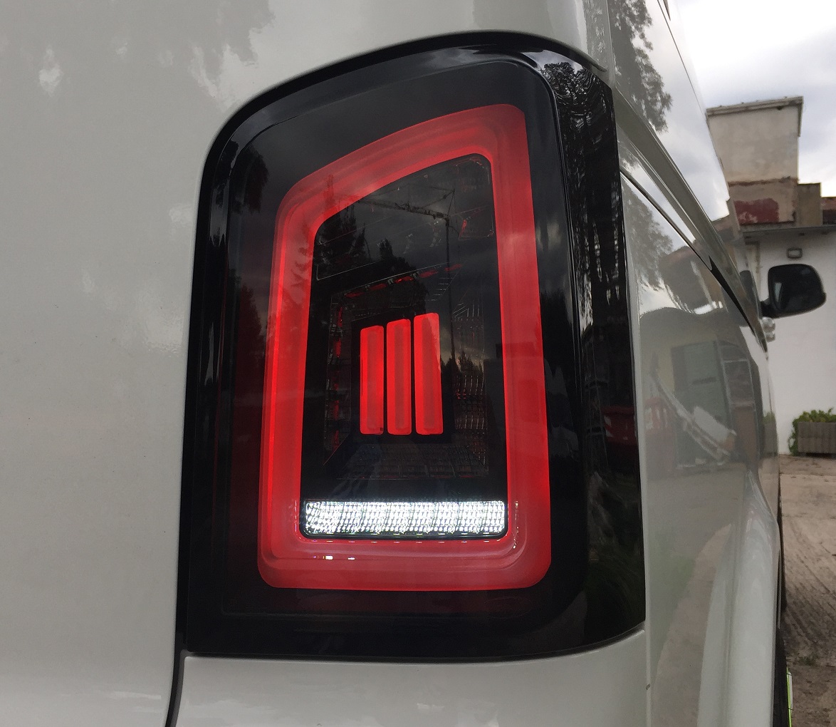 Voll LED Rückleuchten für VW T5 2003-2015 schwarz grau