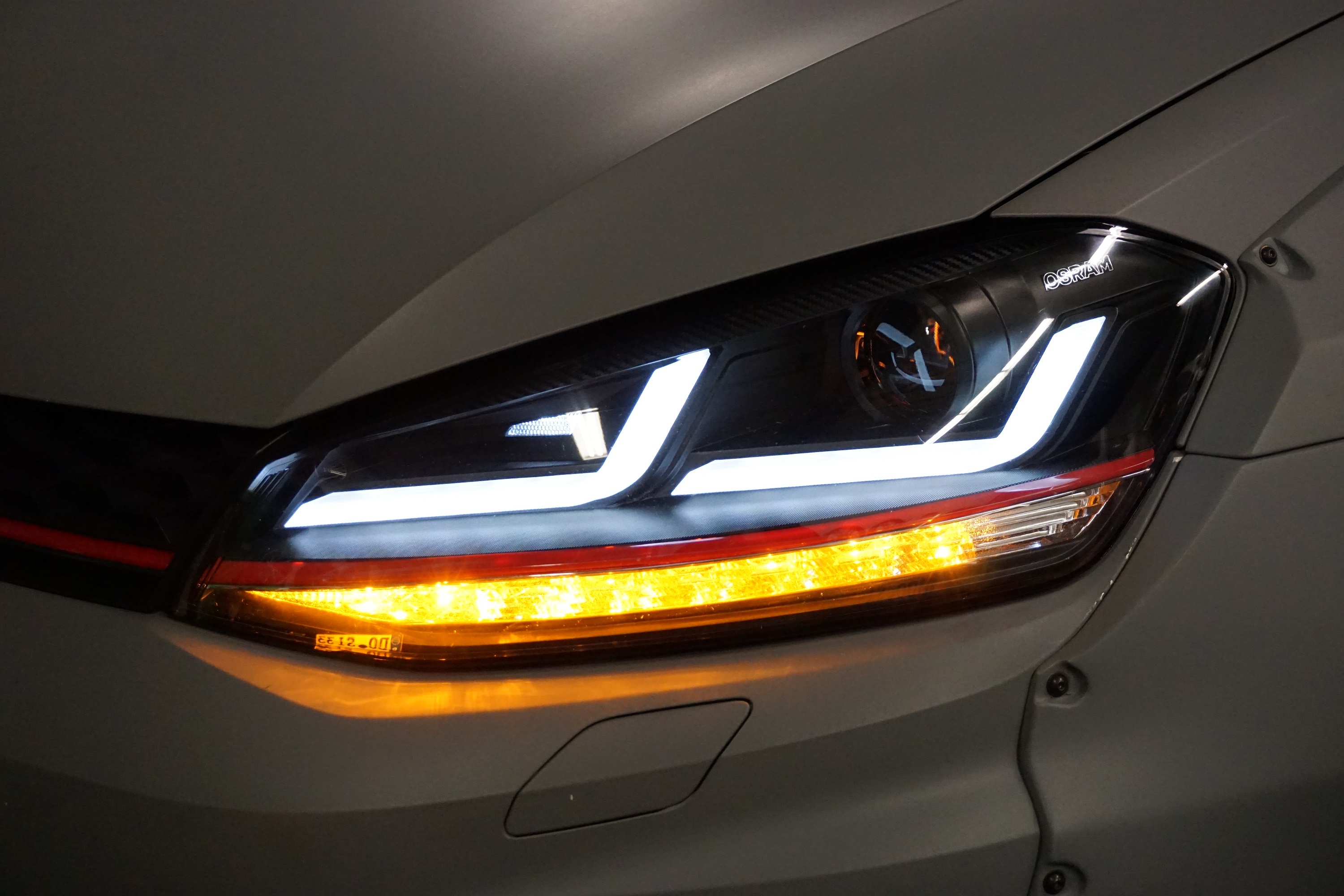 OSRAM LEDriving Scheinwerfer für VW GOLF 7 12-17 schwarz rot