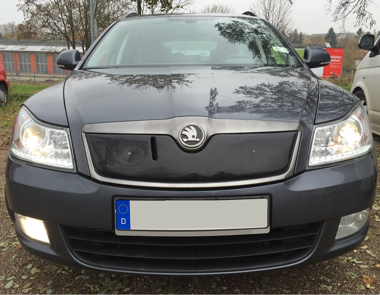 LED Tagfahrlicht Scheinwerfer für Skoda Octavia 1Z 09+ chrom