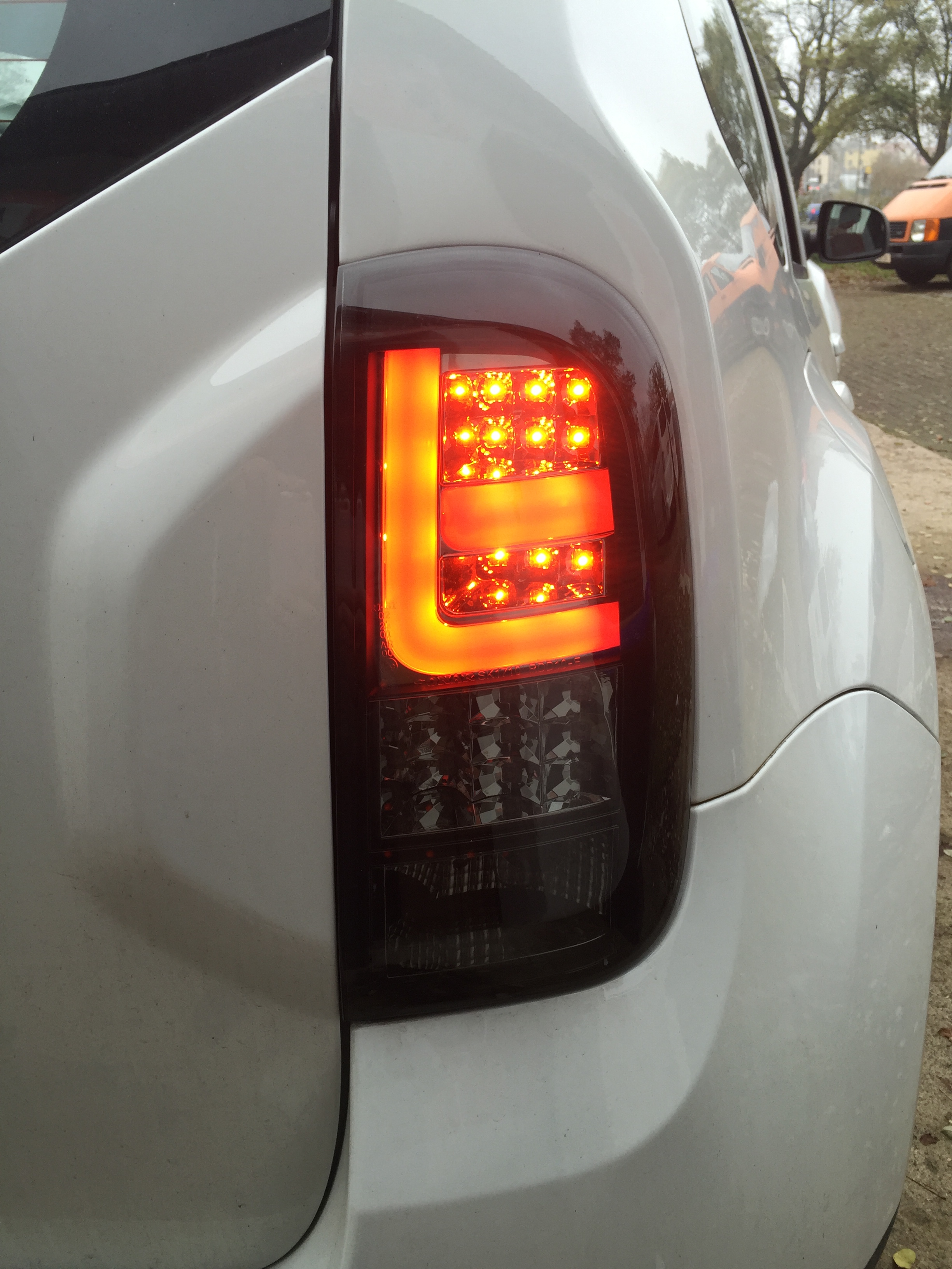 LED Rückleuchten für DACIA Duster 09-15 smoke